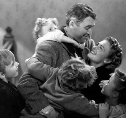 ‘It’s a Wonderful Life’ Review: The Christmas Film That Inspires Us to Live