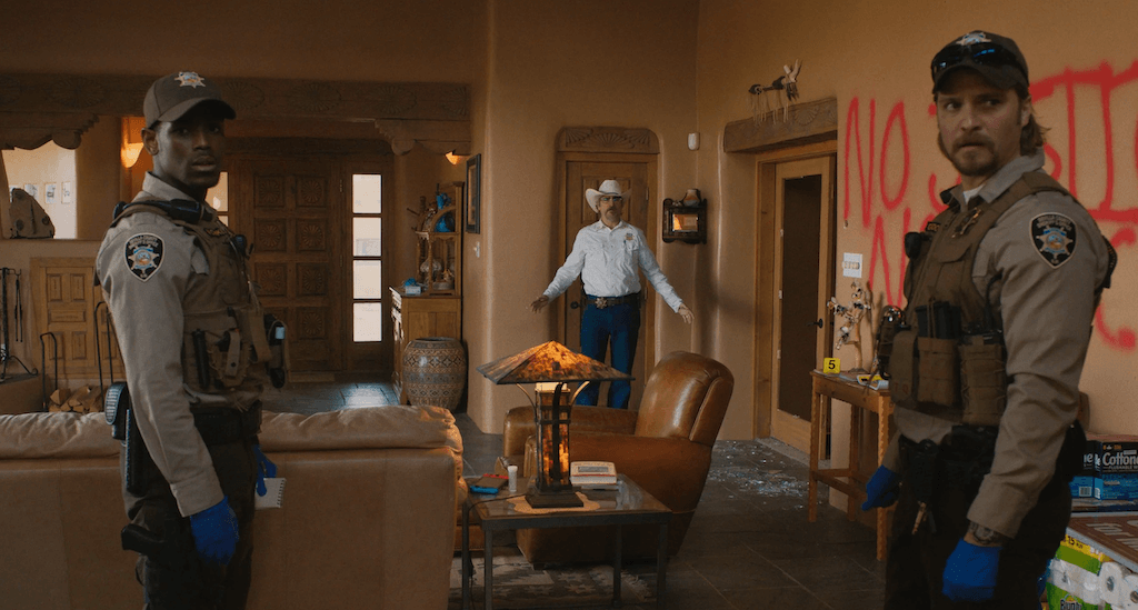 ‘Eddington’ Review: Cinematic Doomscrolling