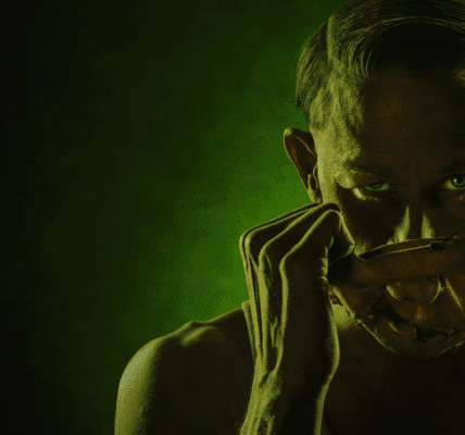 'Monster: The Ed Gein Story' Episode Lengths, Titles, and Descriptions