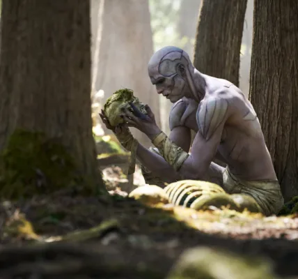 ‘Frankenstein’ Review: A Beautiful, Flawed Creation