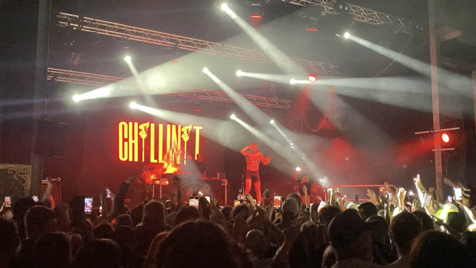 Chillinit 'All Aussie Adventures Tour' Review: Intense Performance On A Small Scale