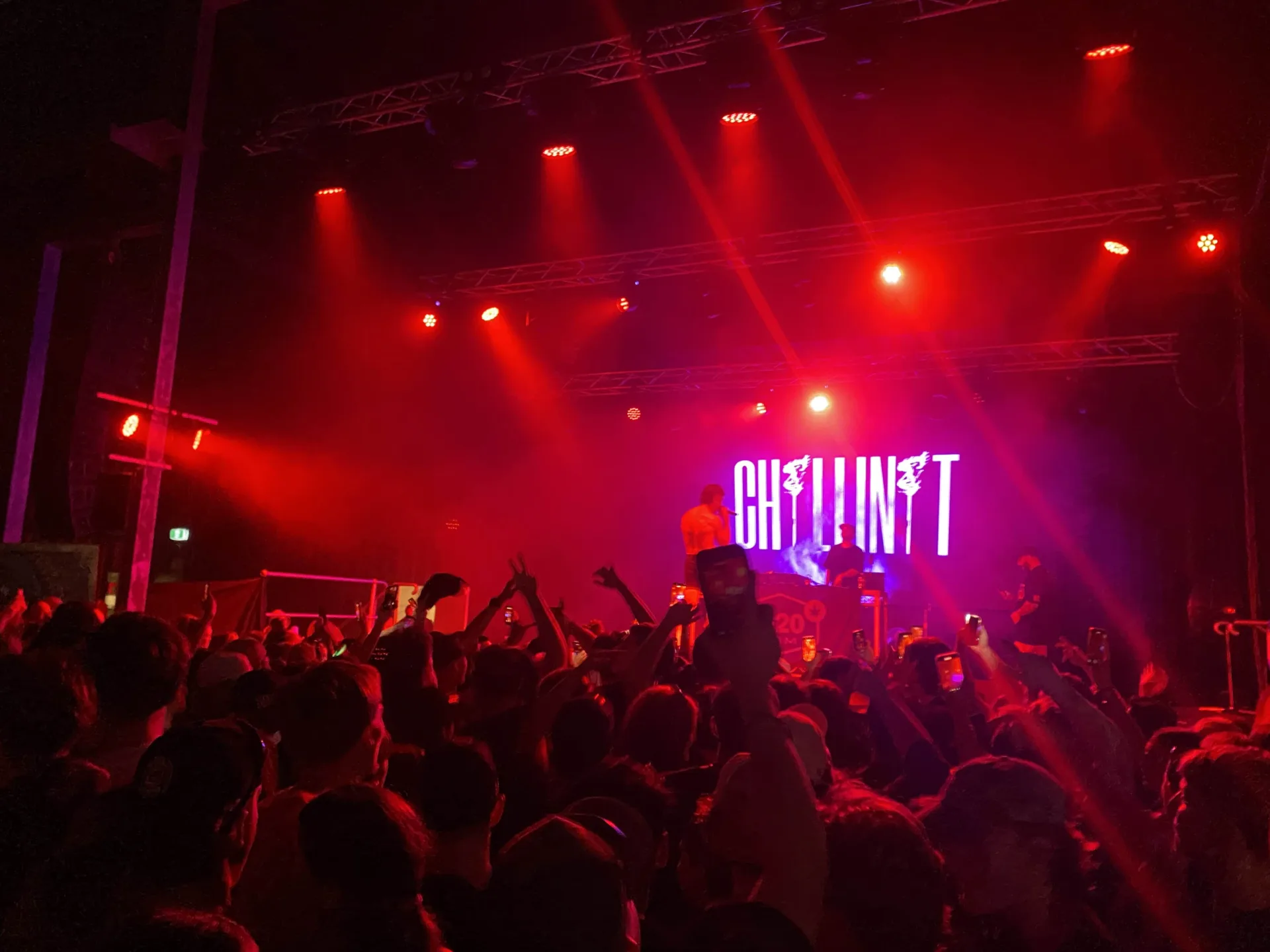 Chillinit 'All Aussie Adventures Tour' Review: Intense Performance On A Small Scale