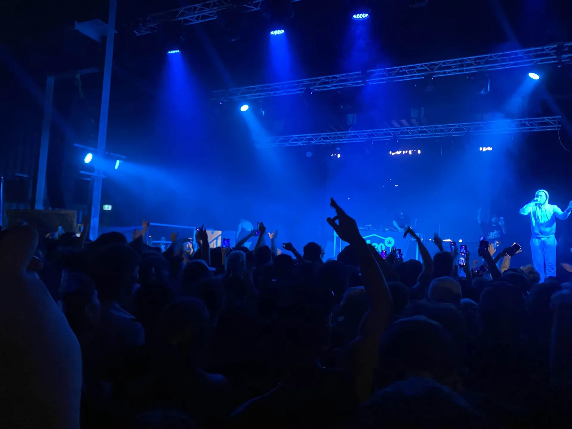 Chillinit 'All Aussie Adventures Tour' Review: Intense Performance On A Small Scale