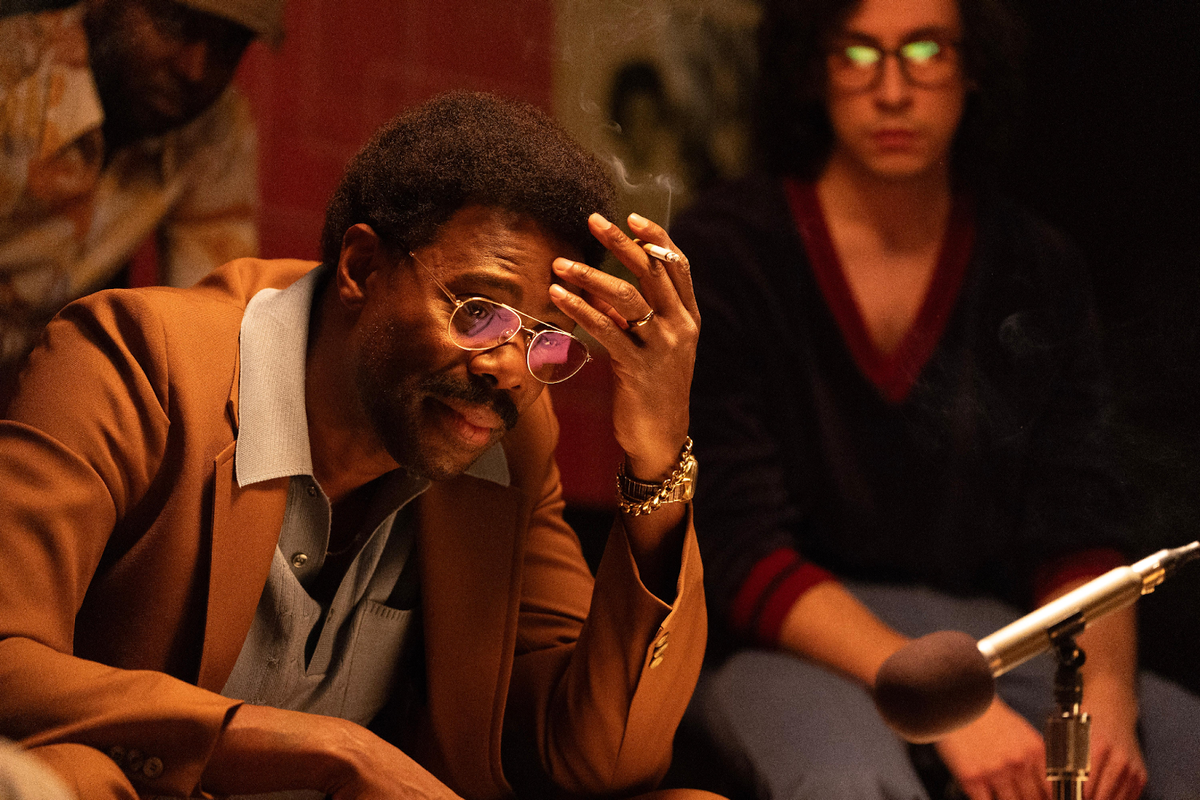 ‘Dead Man’s Wire’ Review: Bill Skarsgård Shines in High-Wire Hostage Drama