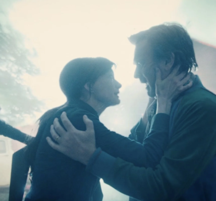 'The End of Oak Street' Releases First Trailer For David Robert Mitchell Dinosaur Film