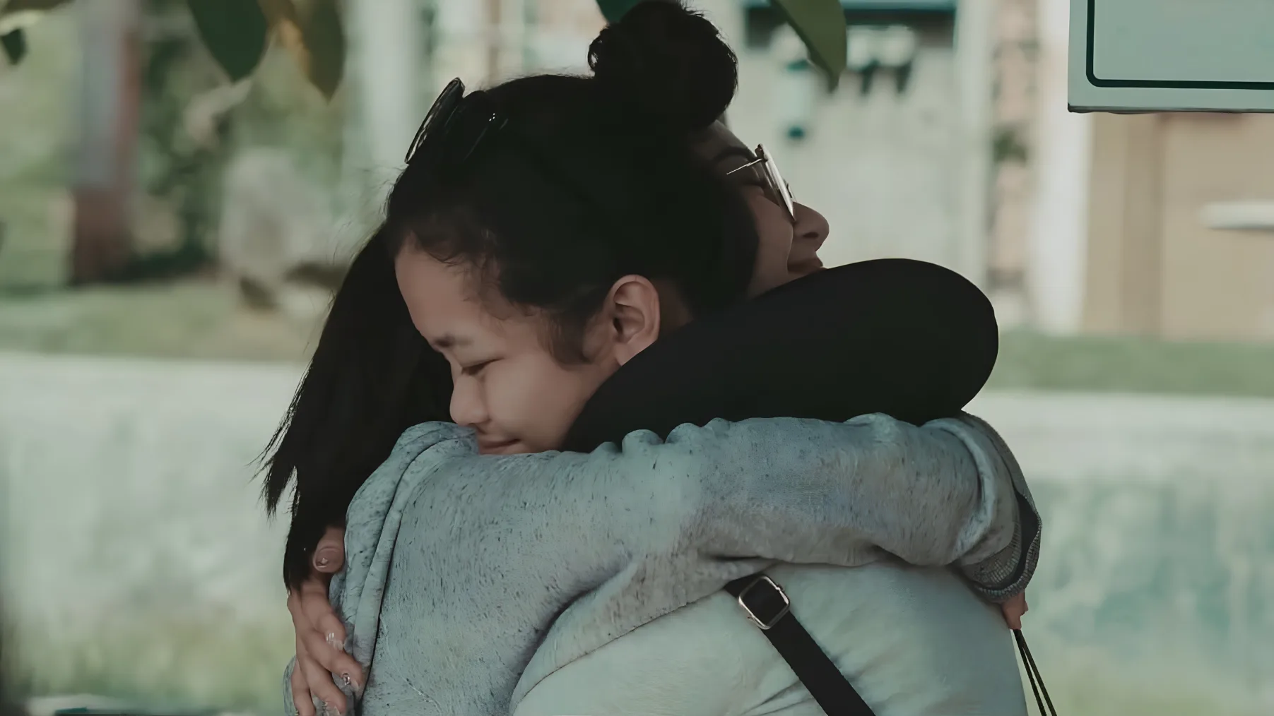 'Sandy' Review: Quiet Goodbyes That Feels Close to Home